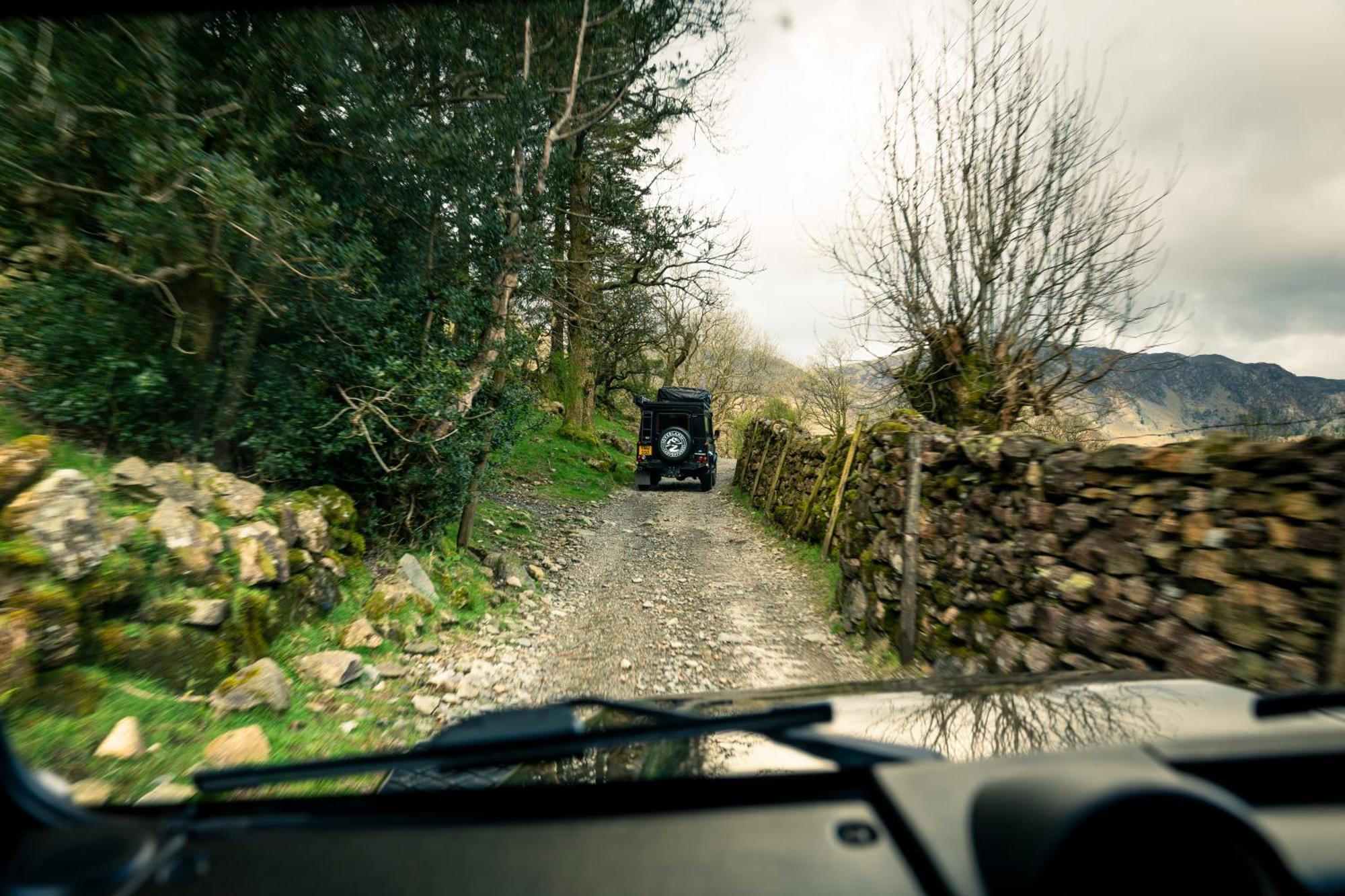 Land Rover Defender Camper Hire モーペス エクステリア 写真